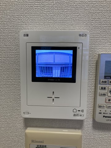 セキュリティ　来訪者の確認のできるモニタ付インターホン