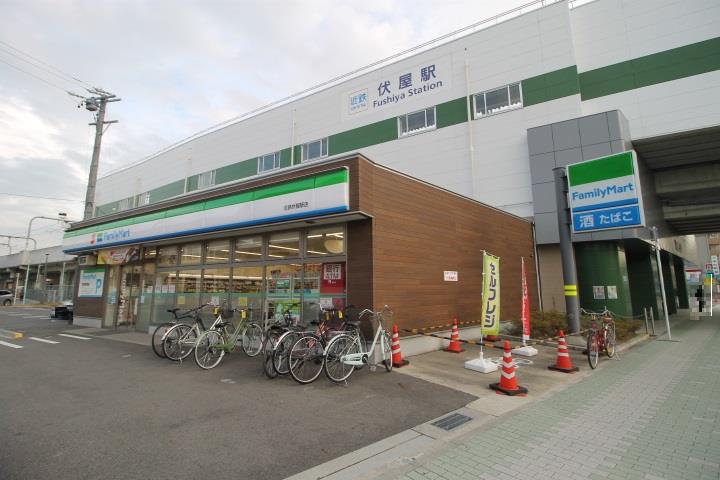 コンビニ　ファミリーマート（コンビニ）まで420m