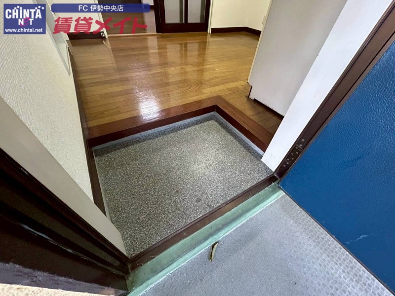 玄関　同型参考写真
