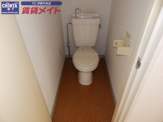 トイレ　同型参考写真