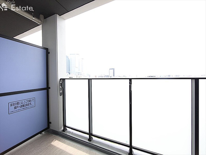 バルコニー　バルコニー