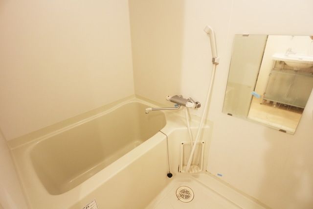 バス・シャワールーム　別部屋参考写真