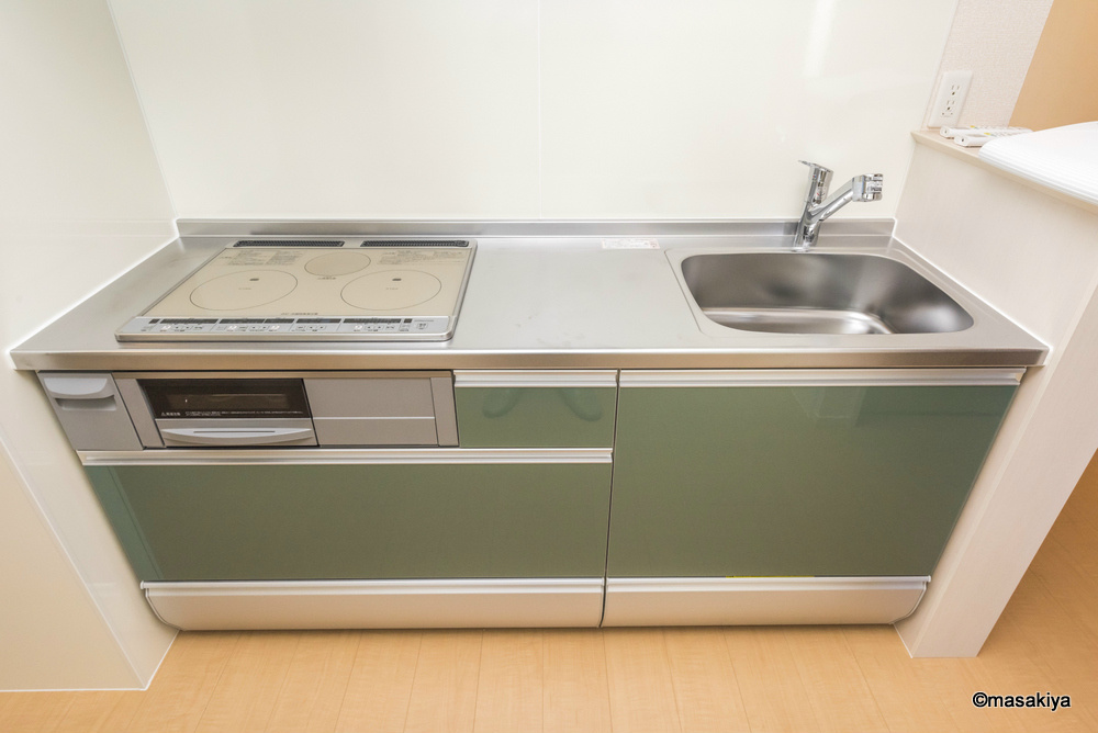 キッチン　IHクッキングヒーター付きです。