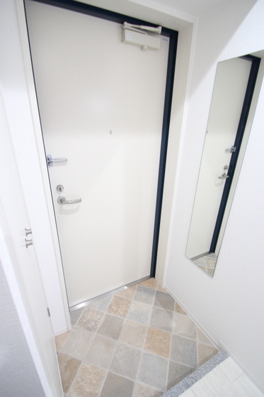 玄関　※別部屋の写真です