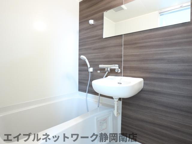 バス・シャワールーム　日々の暮らしに欠かせないお風呂です