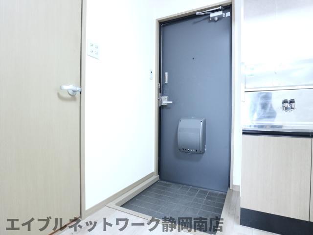 玄関　落ち着いた玄関です