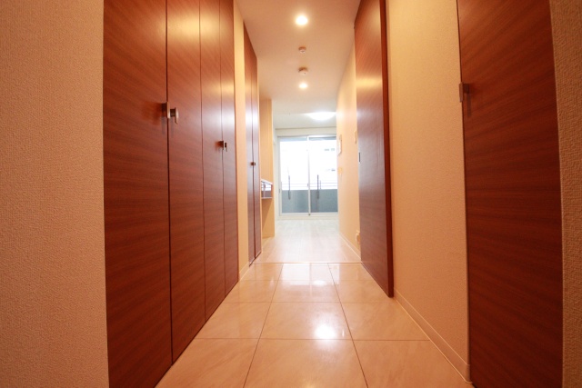 玄関　※別室の参考写真の為、現況優先です。