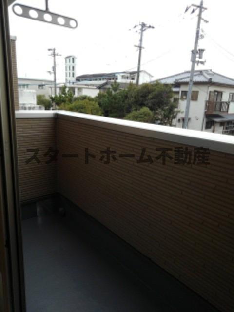 バルコニー　落ち着いた時間を過ごせるバルコニーです