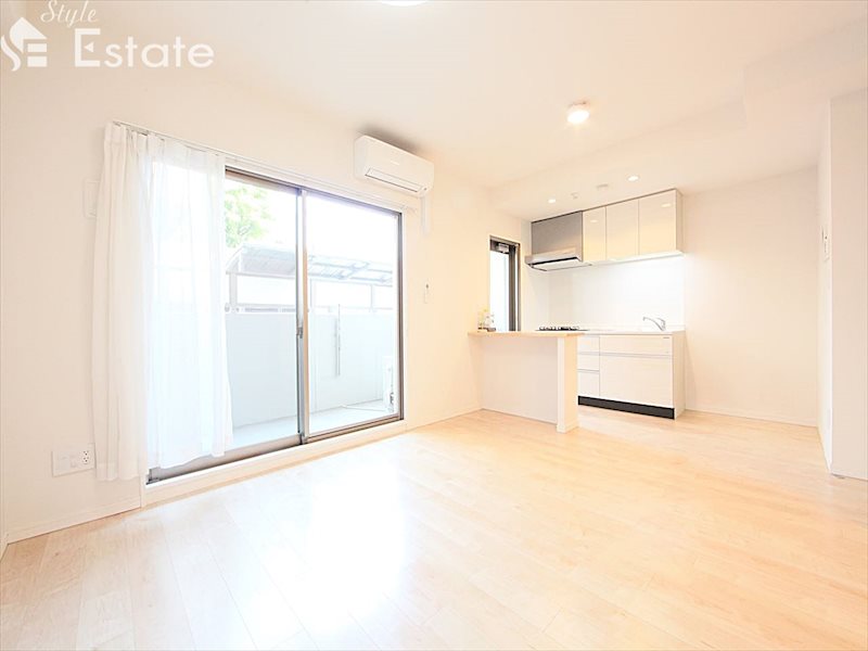 居室・リビング　内装