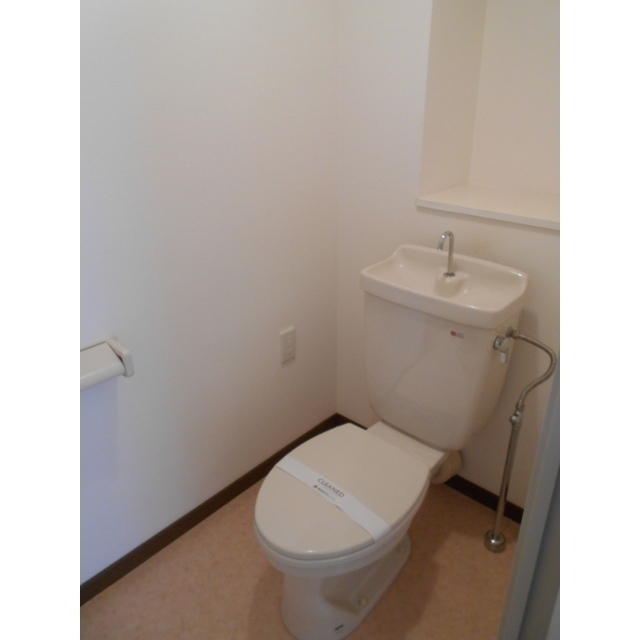トイレ　同タイプ別棟別部屋写真※現況優先