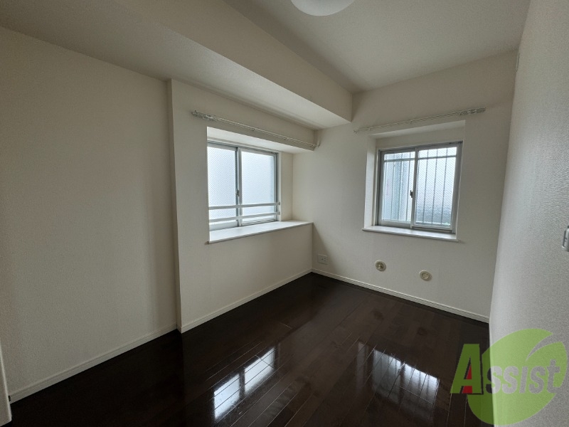 その他部屋・スペース　洋室５．０帖です。窓がついているため日当たりも良心です。