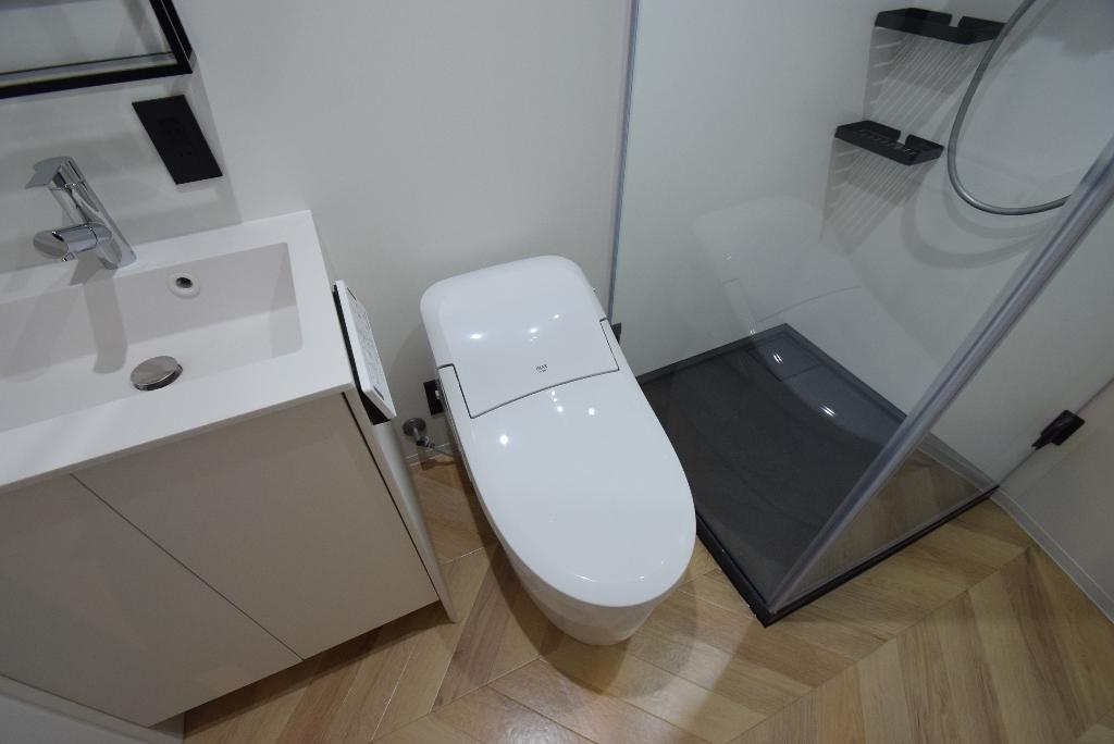 トイレ　シャワー付トイレ