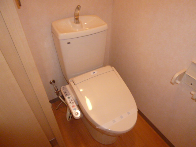 トイレ　シャワー付きトイレ