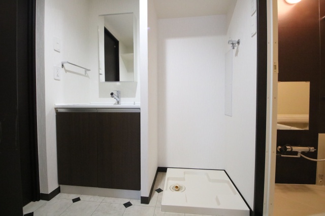 洗面設備　※他のお部屋の参考写真です