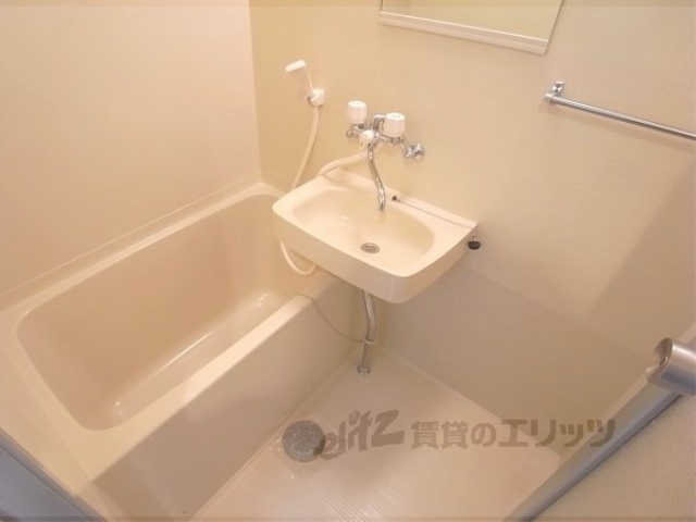 バス・シャワールーム　バス