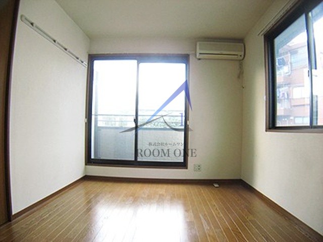 居室・リビング　洋室のお部屋です。