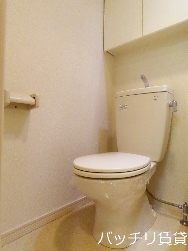 トイレ　同型タイプの為、現状を優先致します。