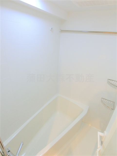 バス・シャワールーム　お風呂　浴室乾燥機付きのバスルーム