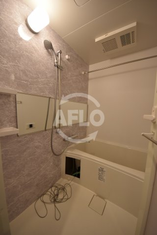 バス・シャワールーム　スプランディッド九条駅前　バスルーム