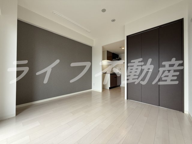 居室・リビング　こちらの居間で趣味の時間をお楽しみください