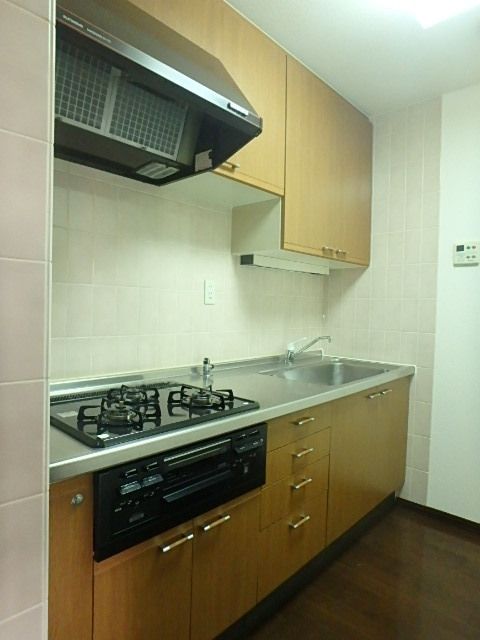 キッチン　3口ガスコンロ＆グリル