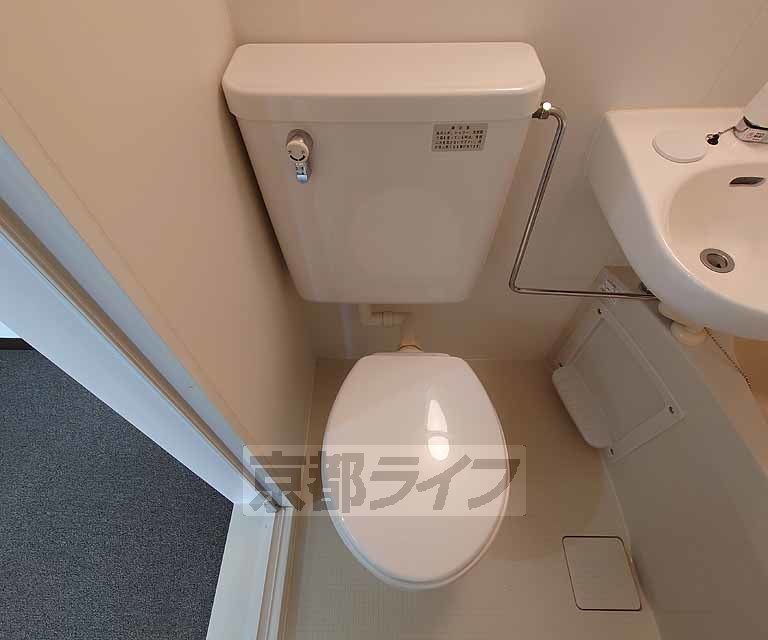 トイレ　清潔感のあるトイレです。