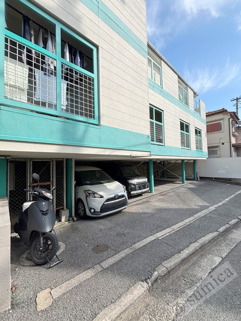 駐車場　広々とした敷地内駐車場を完備♪♪