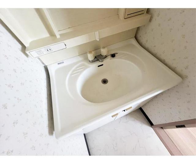 バス・シャワールーム　別部屋参考写真です