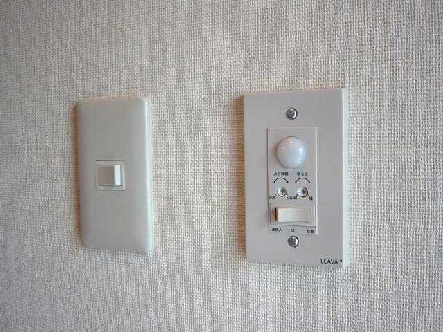 その他　人感センサーライト