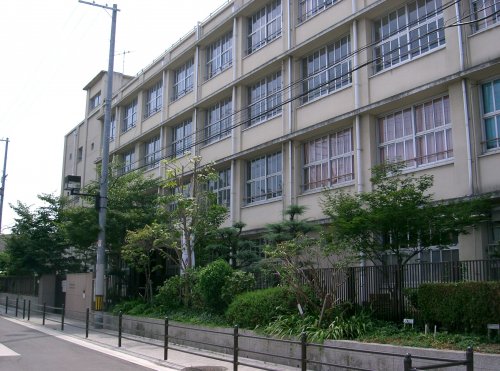 小学校　大阪市立山之内小学校（小学校）まで866m
