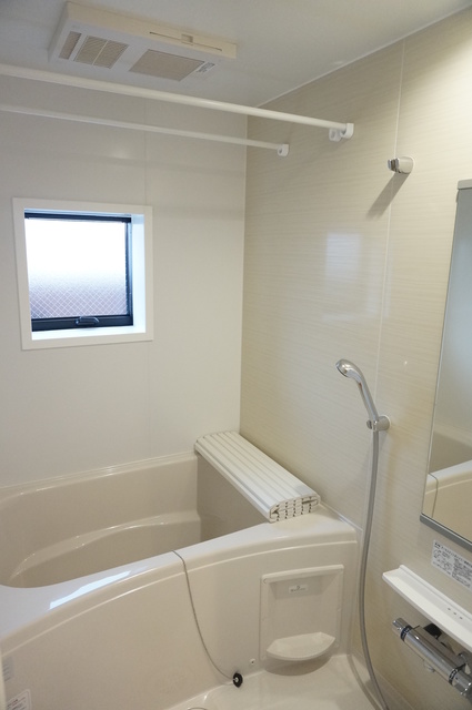 バス・シャワールーム　※室内写真は別号室の写真です。