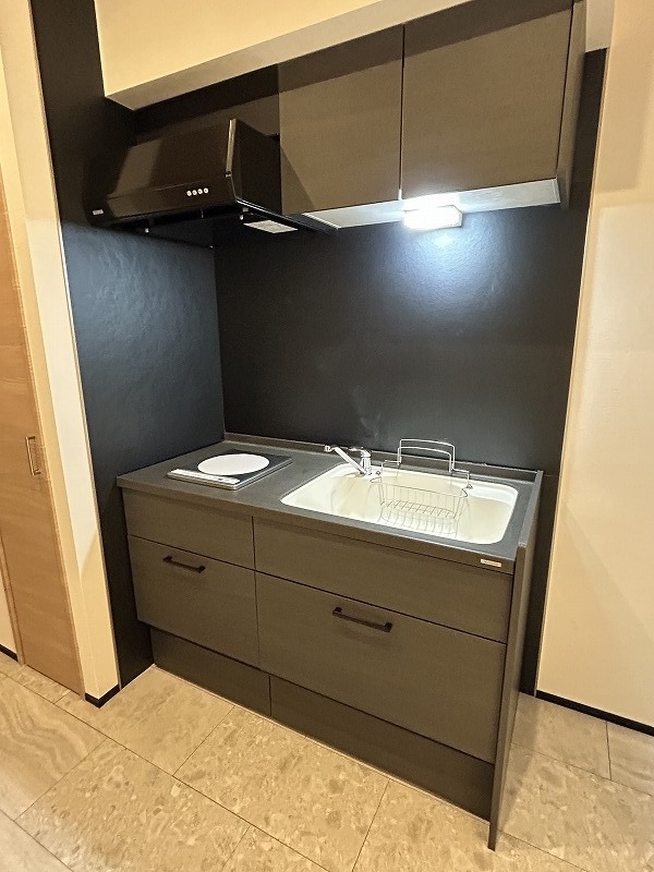 キッチン　★IHコンロ設置済み。収納充実で調理器具等すっきり片付きます