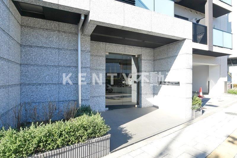 エントランス　清潔なエントランスです