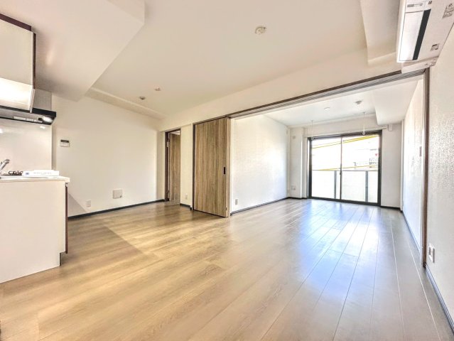 居室・リビング　※別部屋参考写真