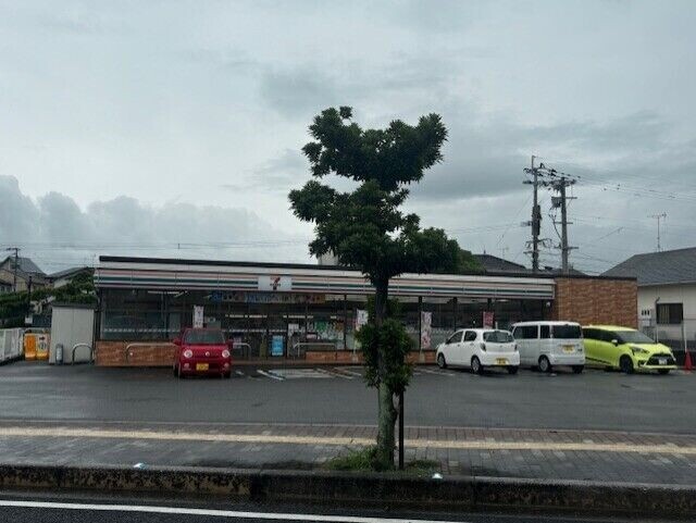 コンビニ　セブンイレブン福津中央5丁目店（コンビニ）まで767m