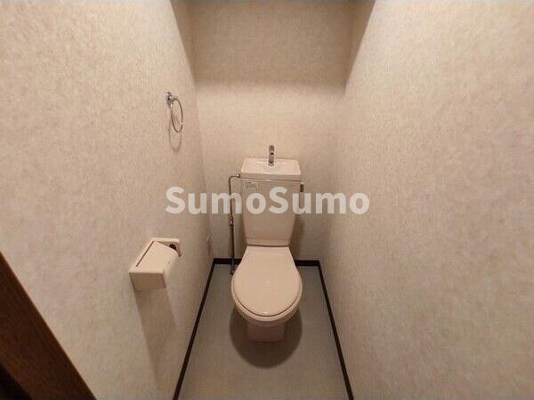 トイレ　清潔感のあるトイレです