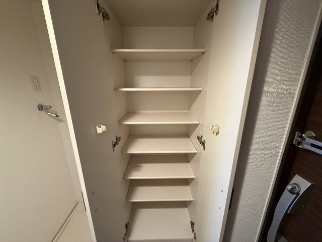 収納　エスティメゾン東別院