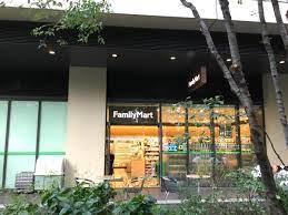 コンビニ　ファミリーマート テラススクエア店（コンビニ）まで93m