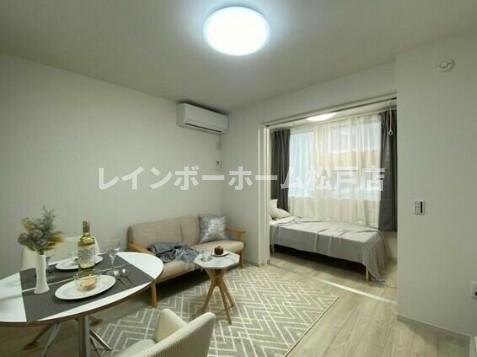 居室・リビング　こちらのリビングで趣味の時間をお楽しみください