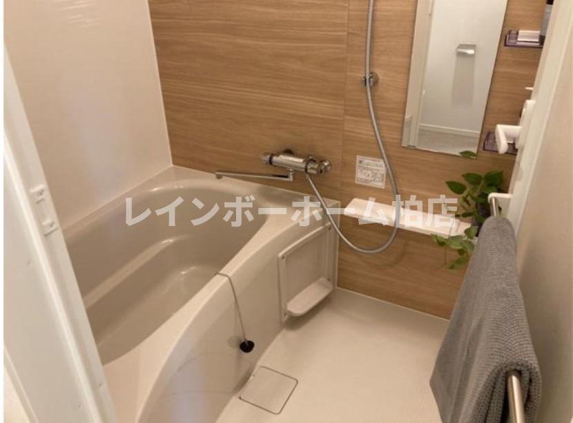 バス・シャワールーム　お風呂で日々の疲れを落としましょう