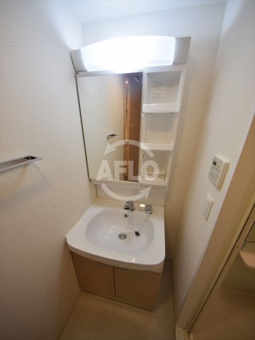 洗面設備　プライムアーバン御堂筋本町　独立洗面台