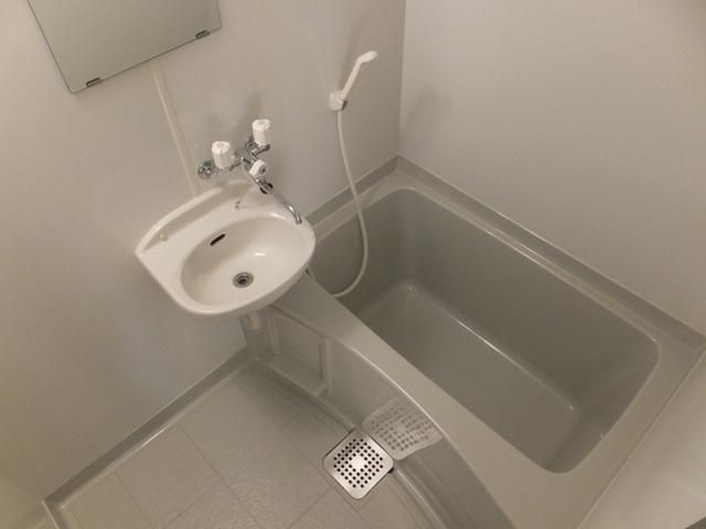 バス・シャワールーム　バスルーム