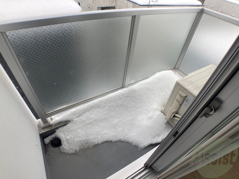 バルコニー　バルコニーです。洗濯物を干したり一息ついたりできますね！