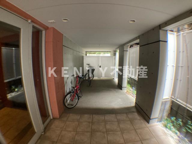 ロビー　落ち着いたロビーです