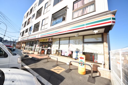 コンビニ　セブンイレブン横浜中田東１丁目店（コンビニ）まで590m