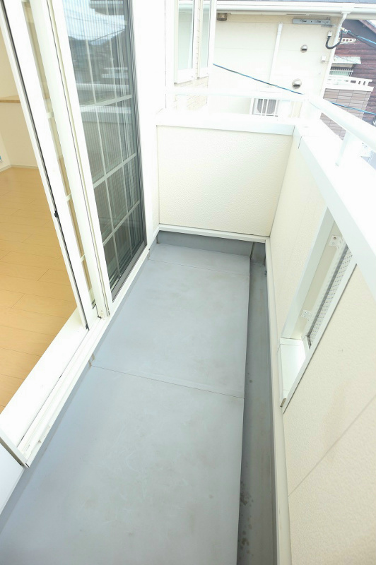 バルコニー　写真は同型シリーズです。