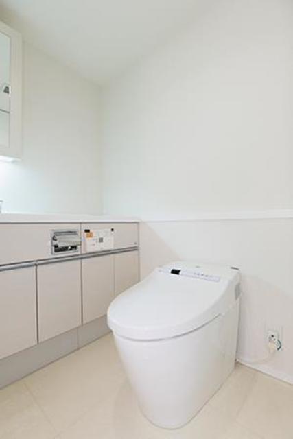 トイレ　※写真は同タイプ住戸です。