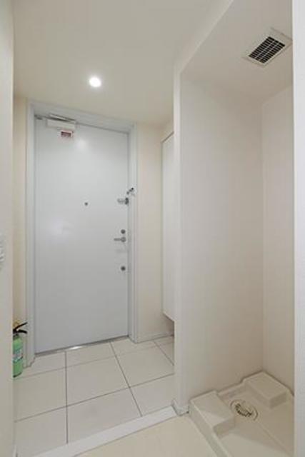 玄関　※写真は同タイプ住戸です。