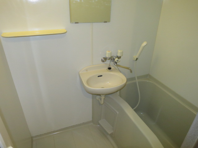 バス・シャワールーム　落ち着いた雰囲気の浴室◎