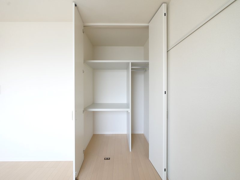 収納　クローゼット（洋室6.1帖）